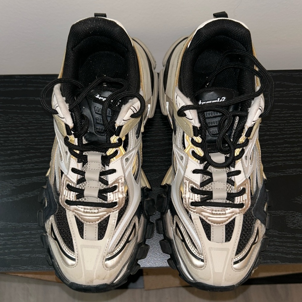 Women shoes
